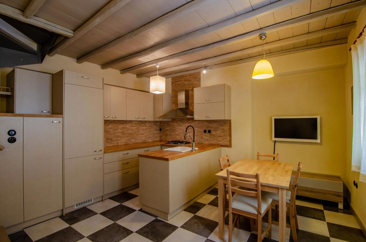 Myyellowhome Ermoupoli Exteriör bild
